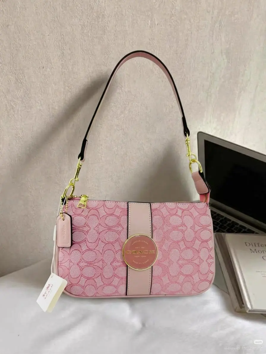 Bolso baguette rosa pastel