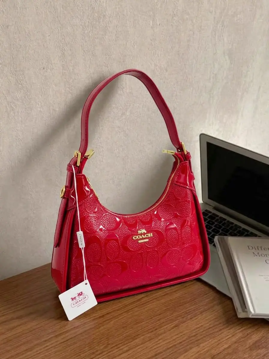 Bolso baguette rojo pasión