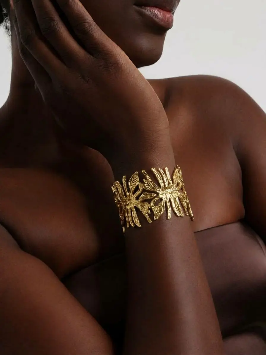 Brazalete Floral Dorado